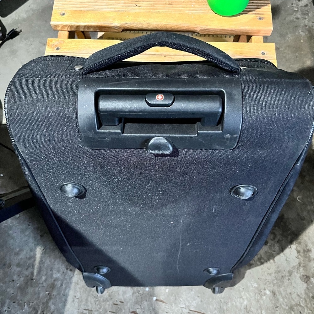Swiss Gear Rolling Duffel Bag. Used but in good shape. 26” long and 15” wide